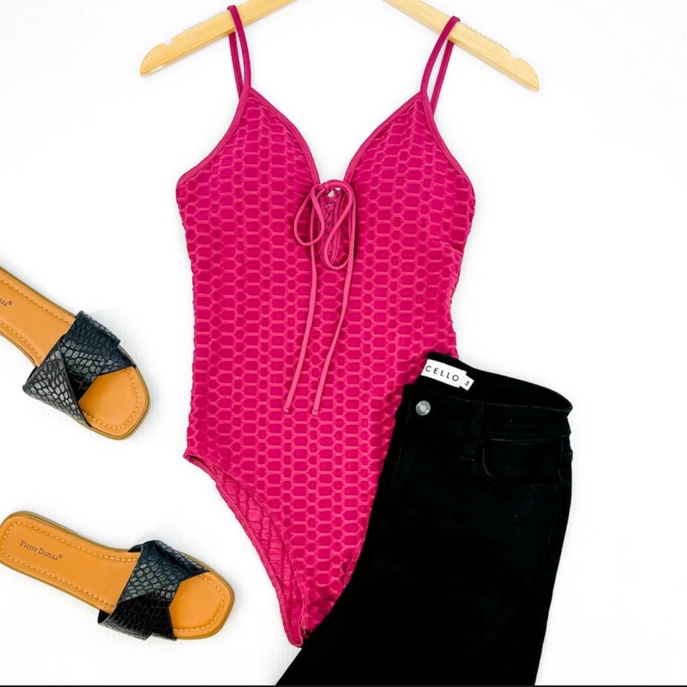 Honeycomb body suit